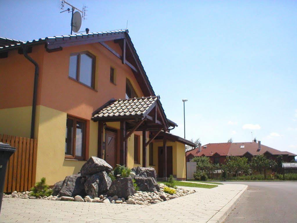 Hotel Vila Martina Poprad Esterno foto